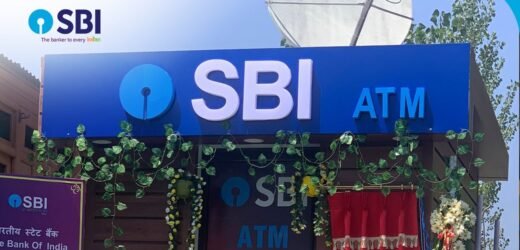 SBI ने दल लेकमध्ये सुरु केलेलं पहिलं फ्लोटिंग ATM