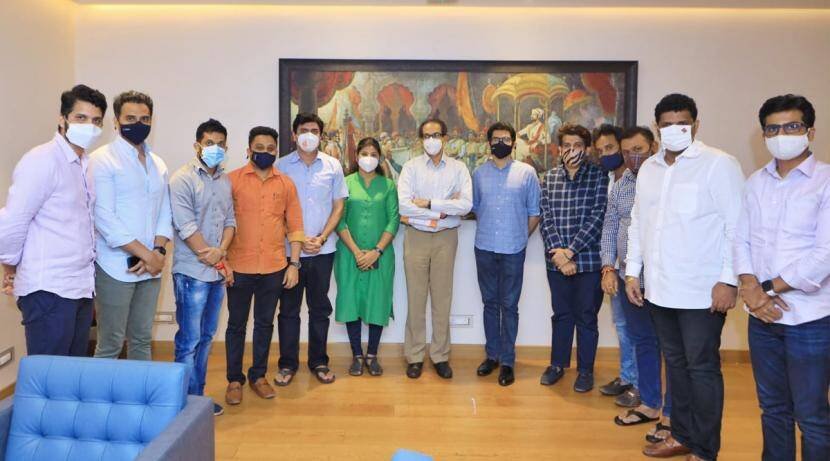 राणेंच्या घरासमोर आंदोलन करणाऱ्या युवासैनिकांची मुख्यमंत्र्यांनी थोपटली पाठ