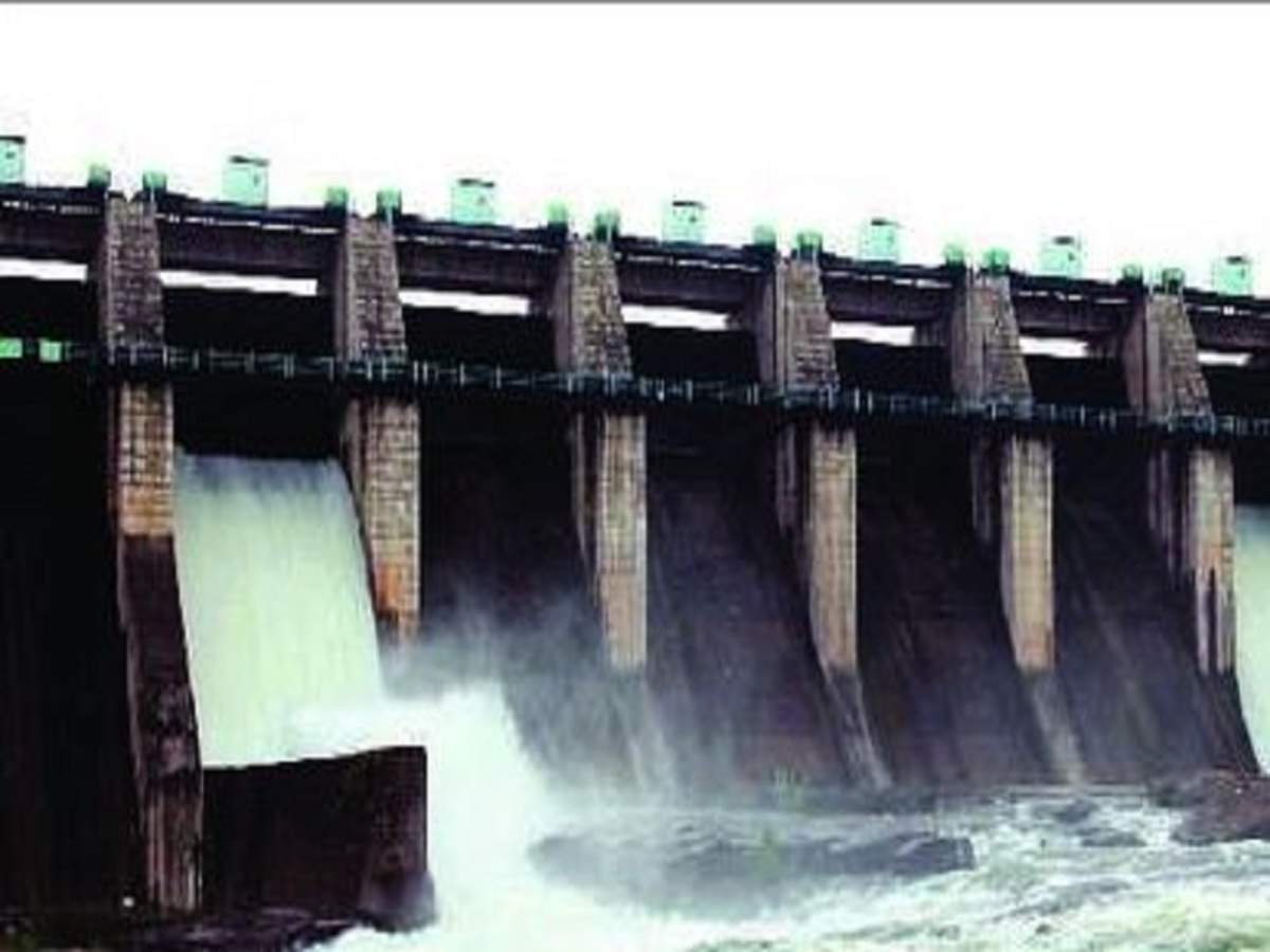 नाशिक जिल्ह्यातील तीन धरणे तुडुंब