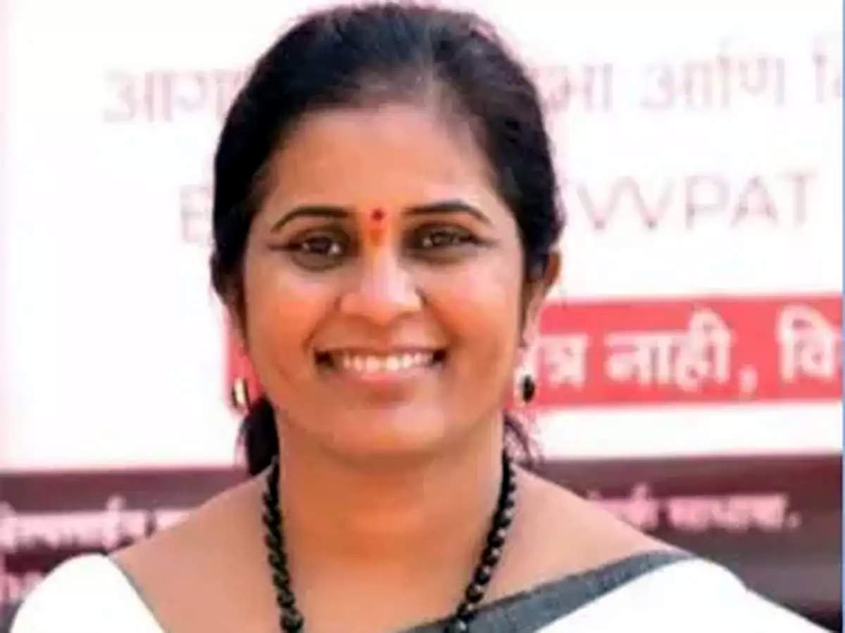 लाचखोरी प्रकरण: वैशाली झनकर यांच्यावर मोठी कारवाई 