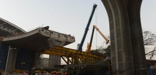 मुंबईत उड्डाणपुलाचा काही भाग कोसळून 13 मजूर जखमी