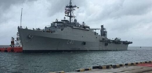 भारतीय हद्दीत घुसखोरी करणारे पाकिस्तानचे जहाज पकडले, 12 जण ताब्यात