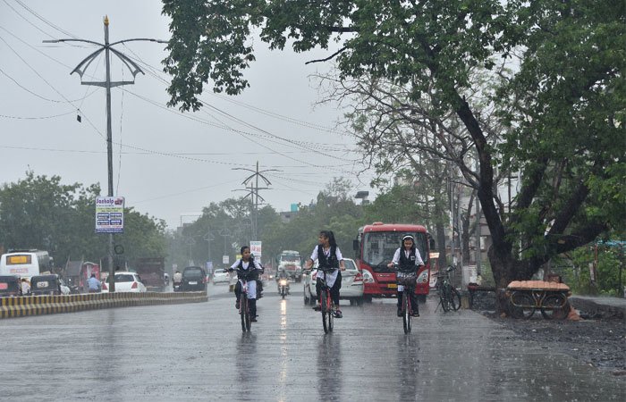 शहरात संततधार पाऊस