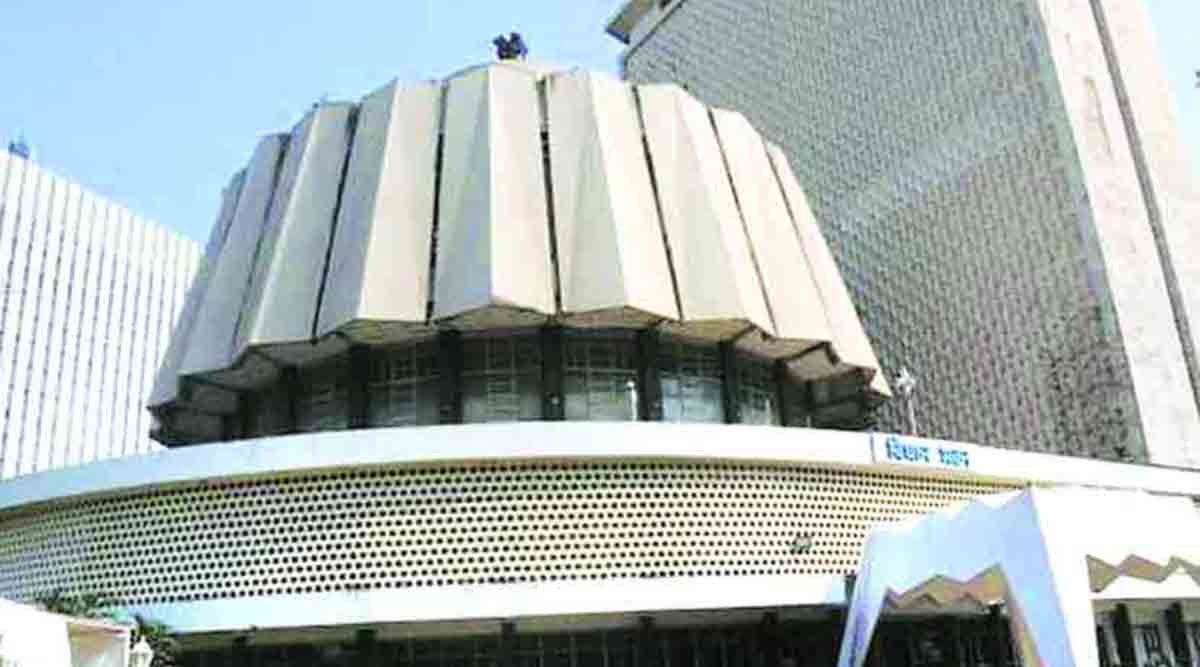 गिरणी कामगारांना ३२० चौ. फुटांची घरे