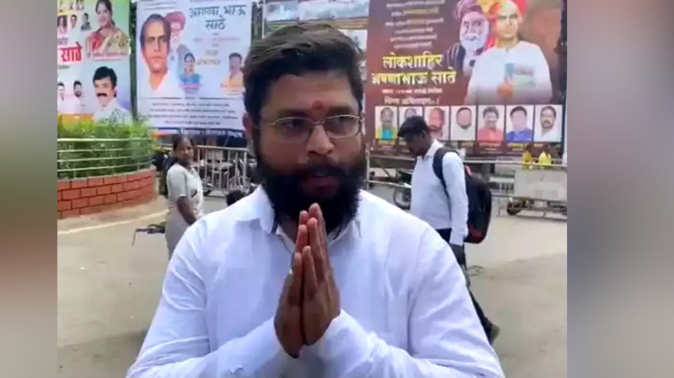 पुण्यातील डुप्लिकेट सीएमवर गुन्हा दाखल, वाचा काय आहे कारण…