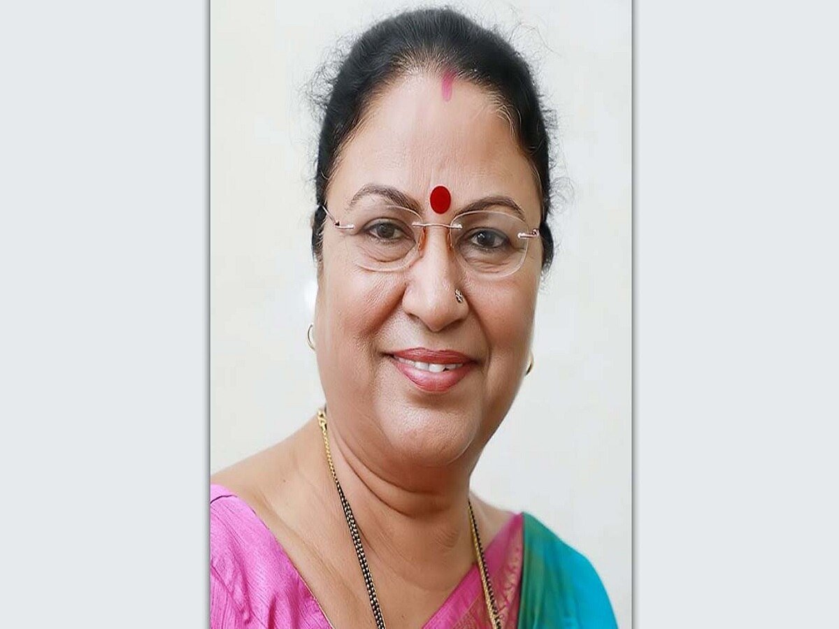 ठाकरे गटाला आणखी एक धक्का! संजय राऊतांच्या निकटवर्तीय माजी नगरसेविका शिंदे गटात