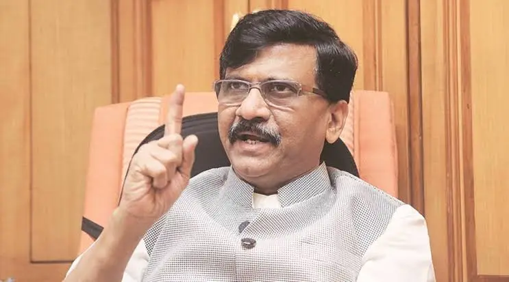 ऑपरेशन टायगरच्या चर्चांदरम्यान संजय राऊतांची खळबळजनक पोस्ट; विमानतळावरचा फोटोच टाकला, आतापर्यंतचा मोठा दावा
