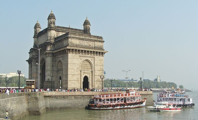 Gateway of India to be revamped soon, by Maharashtra Government.