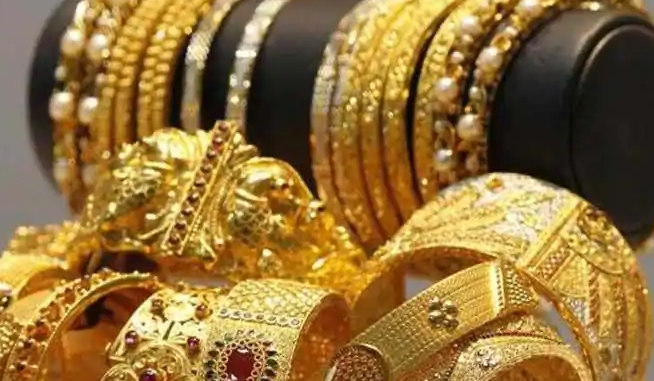 Fourth week of downfall in gold price, yet no buyers in India