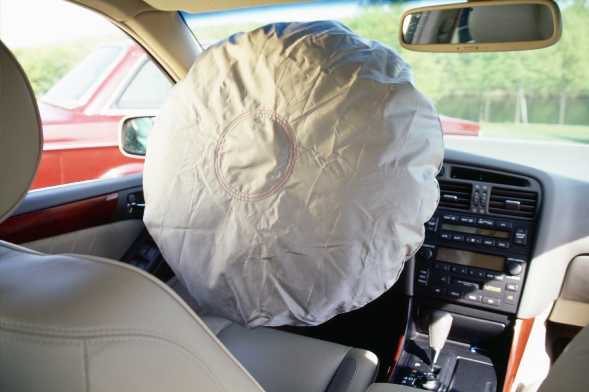 Govt proposes mandatory airbags for passengers in front seats of vehicles