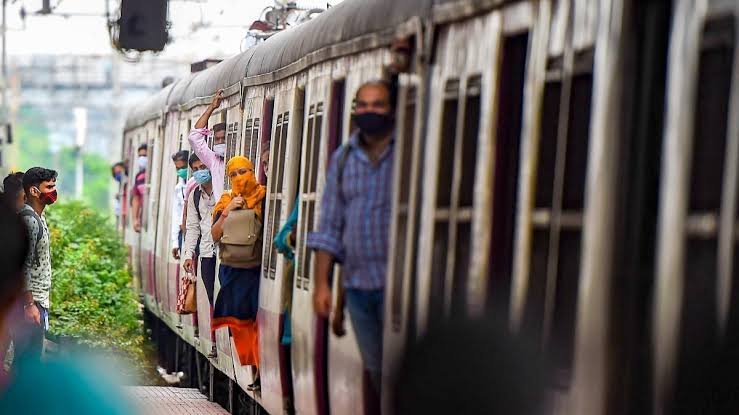 Decision to resume Mumbai Local for general public after new year celebration.