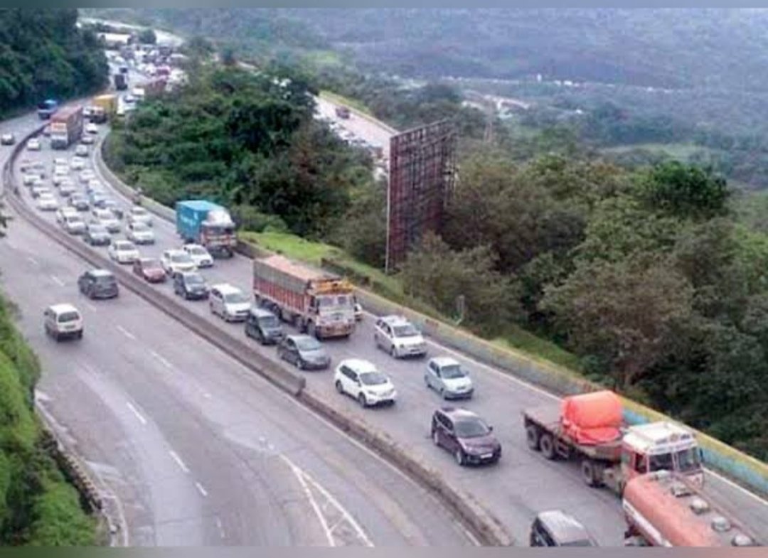 203 CCTV cameras to be installed on the Mumbai Pune expressway to catch up traffic violators.