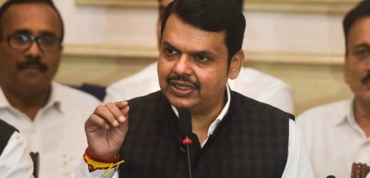 Relocate Metro car shed from Kanjurmarg to Aarey – Fadnavis writes to Thackeray