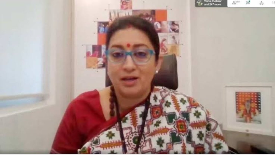 Women who stay at home contribute equally for India’s growth:Smriti Irani