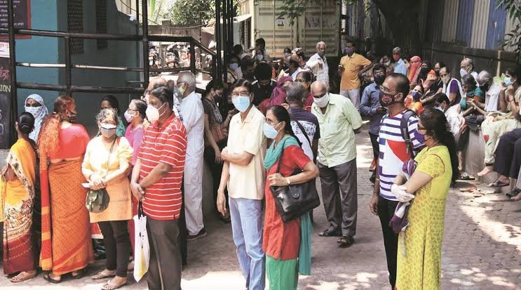 Vaccination centers in Mumbai will be closed for 3 days from Today, due to lack of vaccines