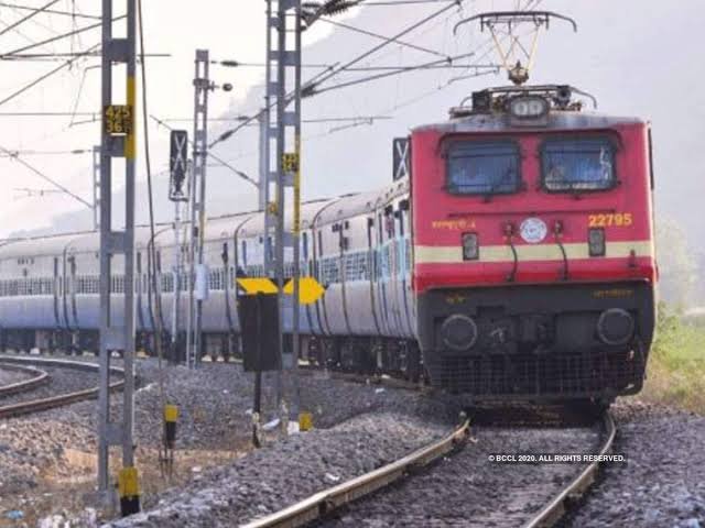 Cabinet approves allocation of 5MHz spectrum to Railways 