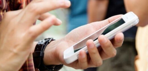 Maharashtra govt issues guidelines for mobile phone usage at offices