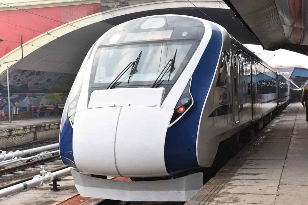 10 new Vande Bharat Trains connecting 40 cities to be rolled out before August 2022