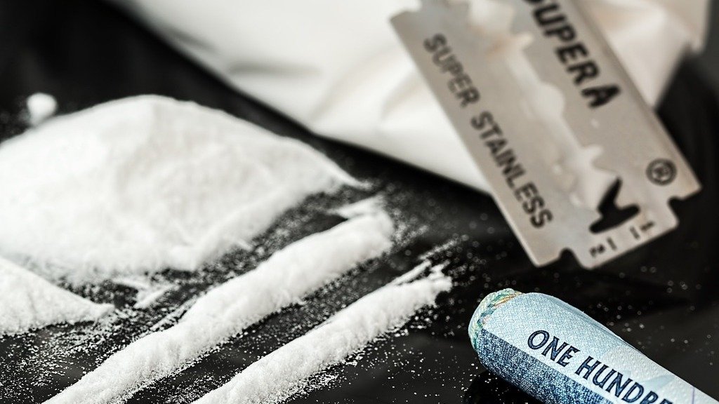To help victims of abuse, the government will list a bill to decriminalize addiction to drugs