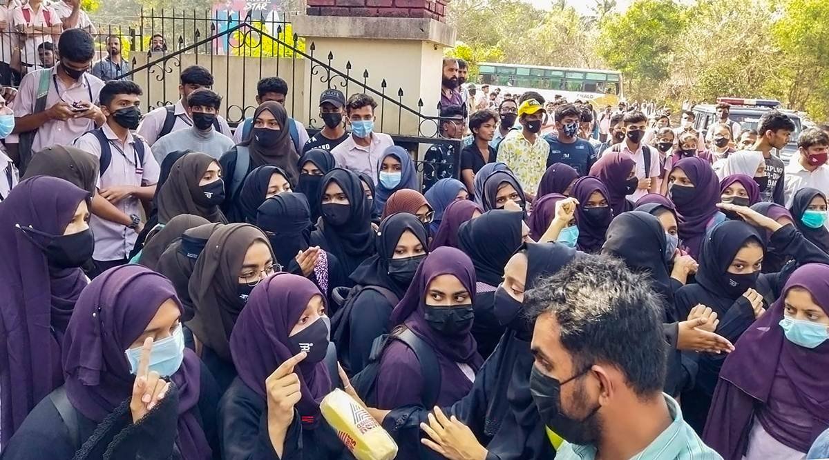 Hijab Row Now Aligarh College Bans Entry Of Students In Religious