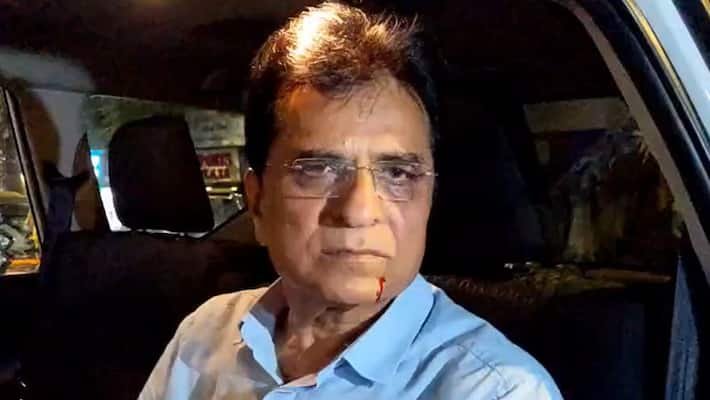 Shiv Sainiks attack BJP leader Kirit Somaiya as law and order in state collapses