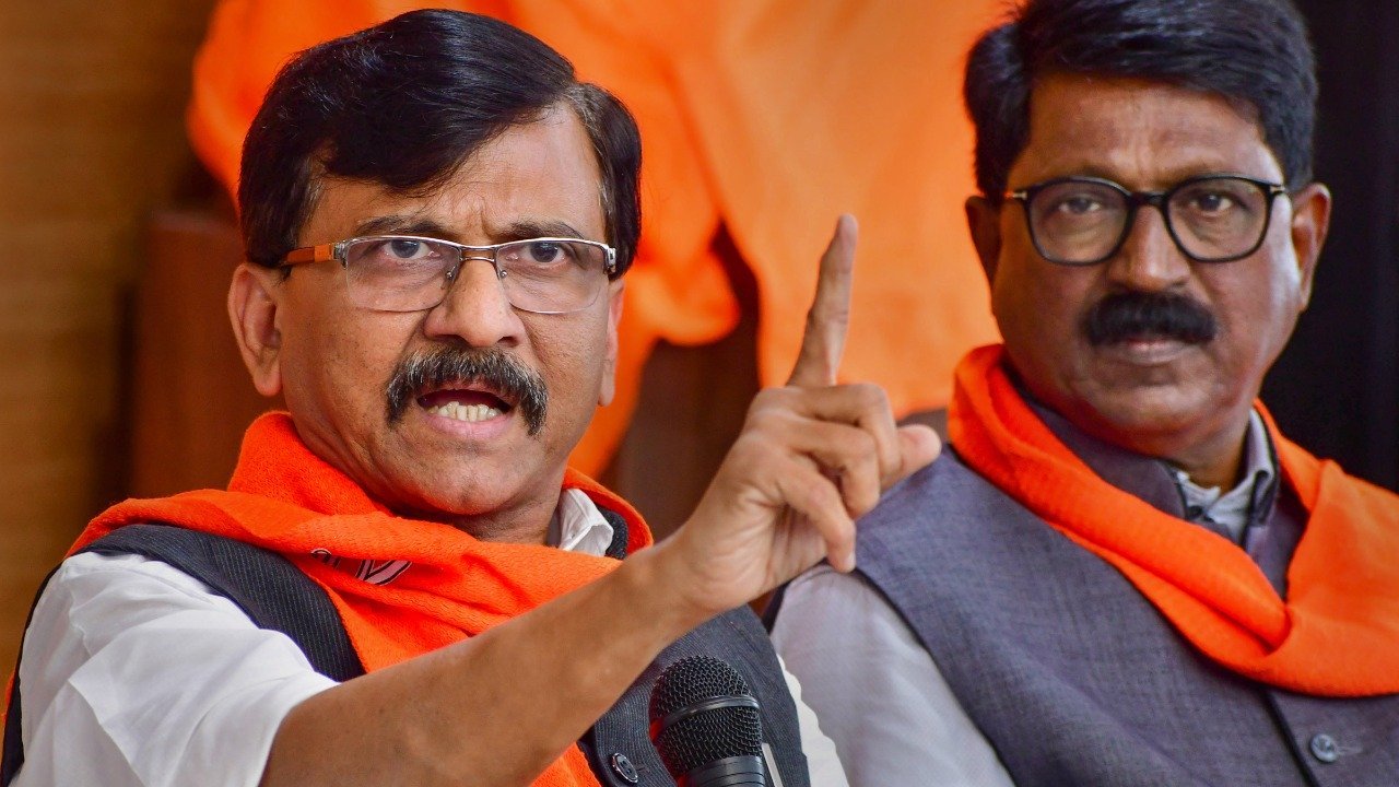 Kirit Somaiya ‘put tomato sauce on chin pretending he was bleeding’, claims Sanjay Raut