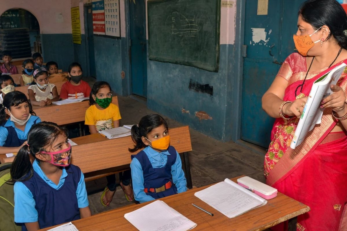 Due to heat wave, schools in Maharashtra likely to change the school timings