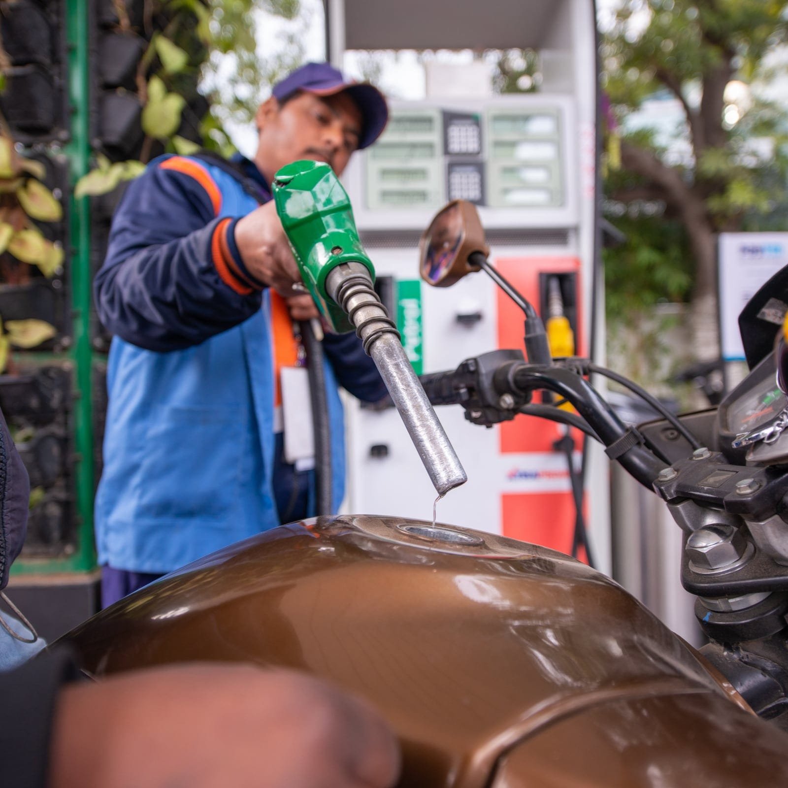 Three state cuts tax on petrol, diesel after Centre reduces excise duty on fuel