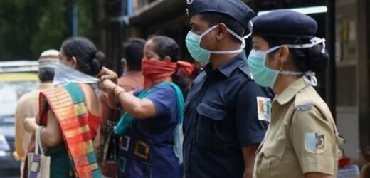 Maharashtra Government asks people to put on masks in districts with Covid case rise