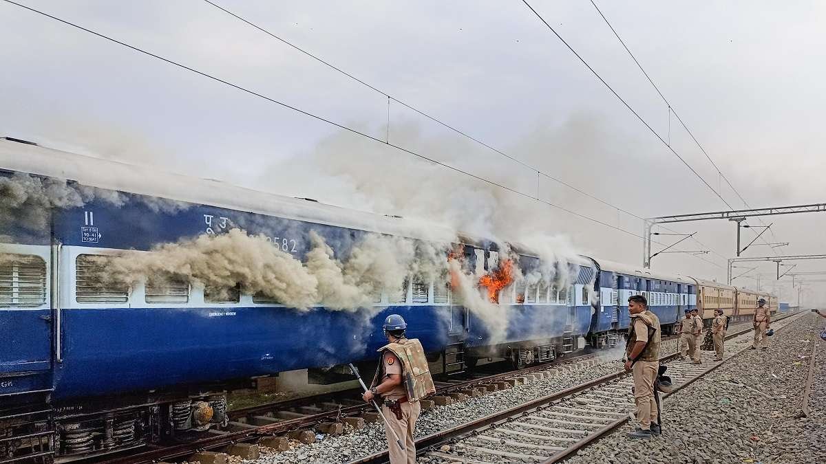 Agnipath Protests: Indian Railways Suffered Loss of Rs 259.44 Crore, Over 2000 Trains Affected