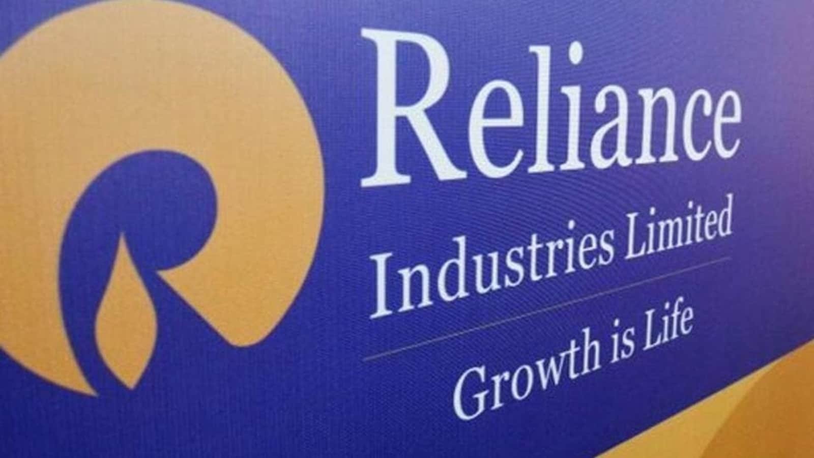 Reliance Petroleum retail to buy Shubhalakshmi Polyesters for Rs.1,522 crore