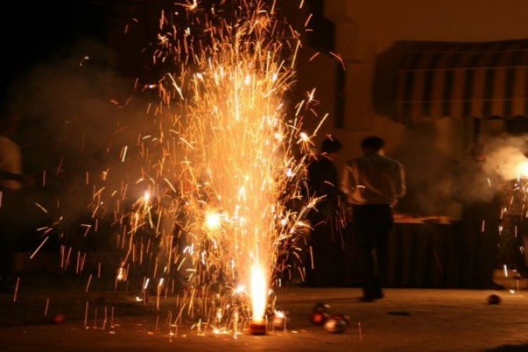 Delhi: Complete ban on firecrackers extended till January 1, 2023